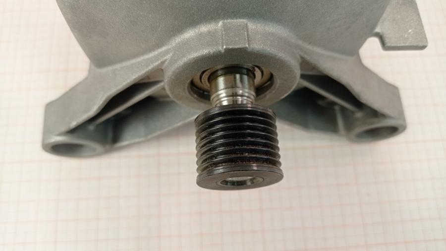 111-301-001 Двигатель для стиральной машины BOSCH 1BS6530-8AD #8