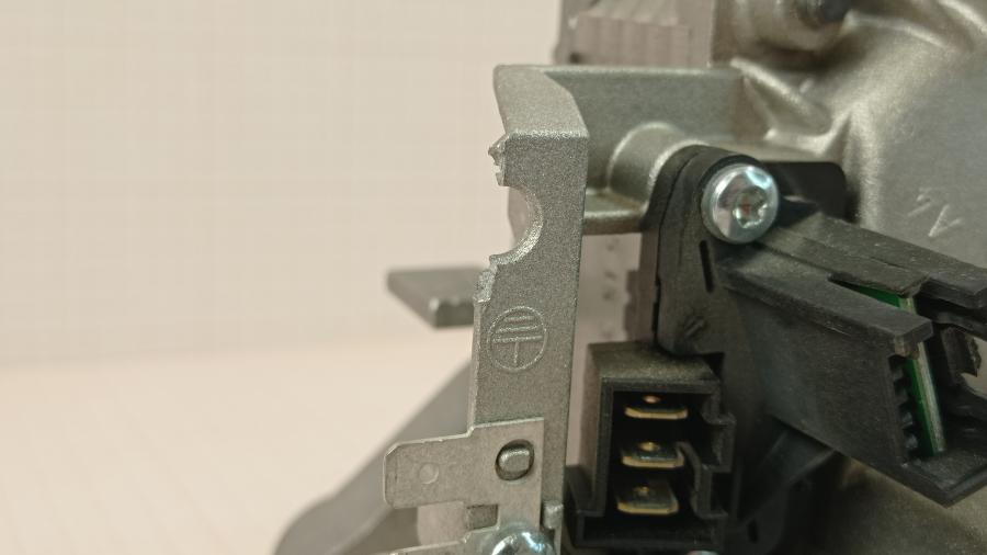 111-301-002 Двигатель для стиральной машины BOSCH 1BS6530-8AD #6