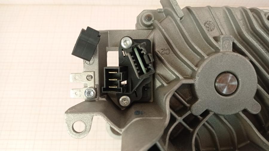 111-325-001 Двигатель для стиральной машины BOSCH 1BS6530-8AC #8