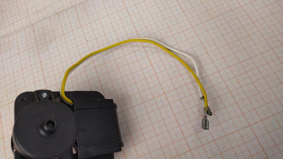 111-374-001 Двигатели вентилятора холодильника  F61-10 #5