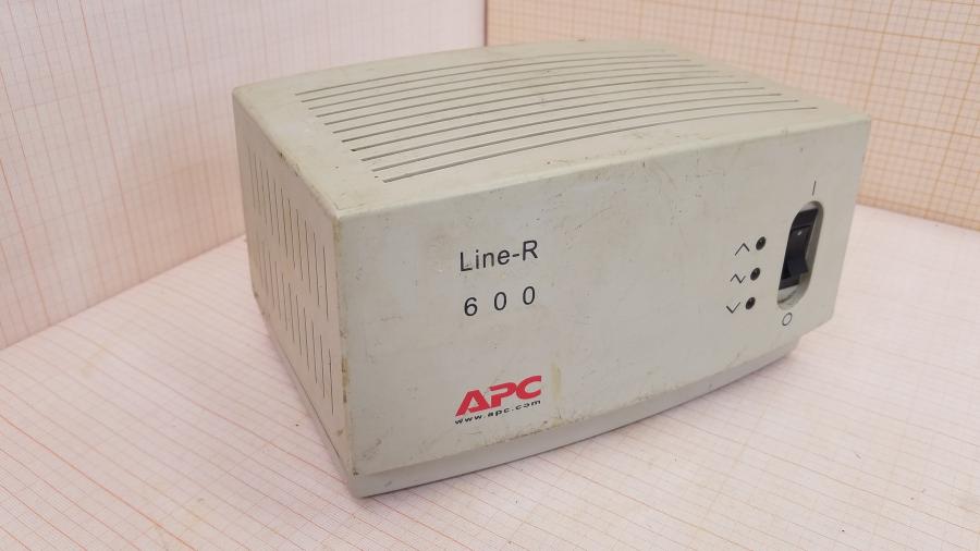 165-635-001 Стабилизатор напряжения APC Line-R 600 #1