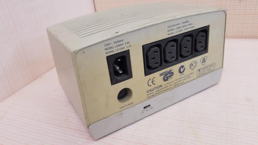 165-635-001 Стабилизатор напряжения APC Line-R 600 #3