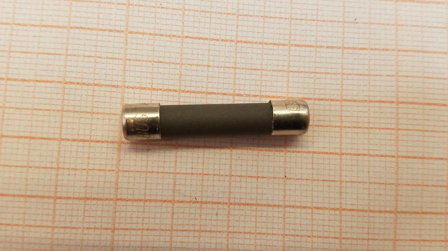 165-637-001 Стабилизатор напряжения APC Line-R 1250 #7