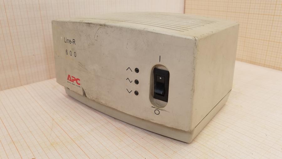 165-635-002 Стабилизатор напряжения APC Line-R 600 #1