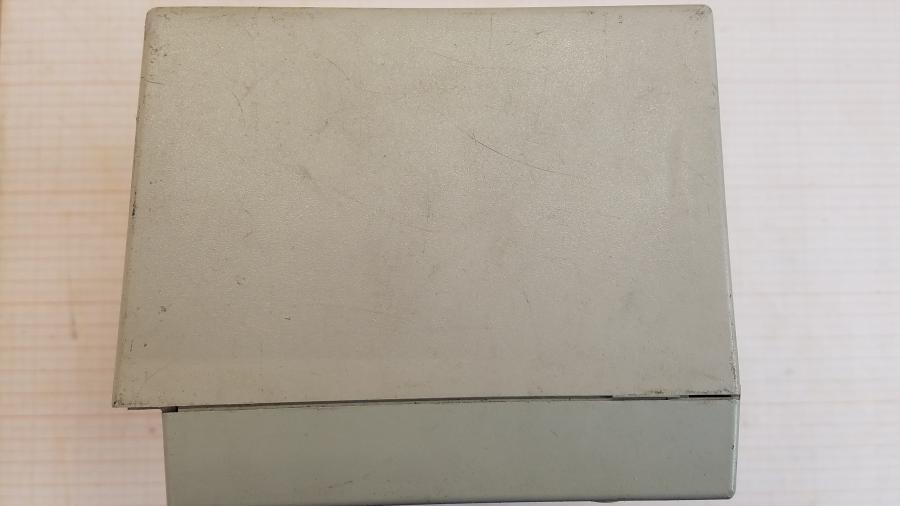 165-635-002 Стабилизатор напряжения APC Line-R 600 #8