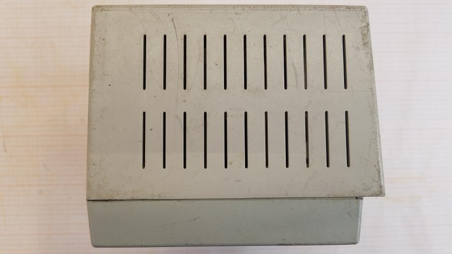 165-635-002 Стабилизатор напряжения APC Line-R 600 #9