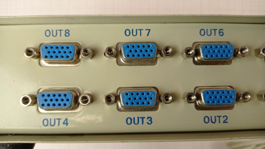 111-628-001 Разветвитель VGA  J&C-2000B #10