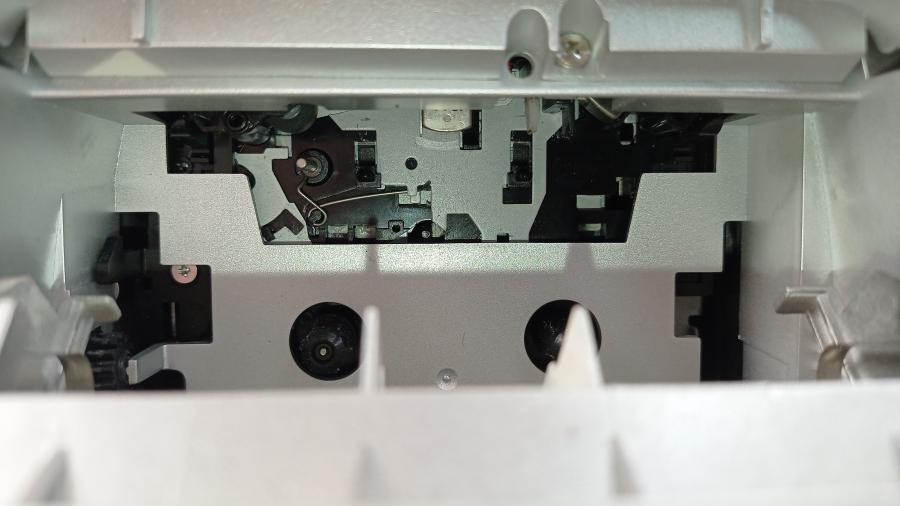 147-085-001 Аудиопроигрыватель PHILIPS AZ1226/00C #10