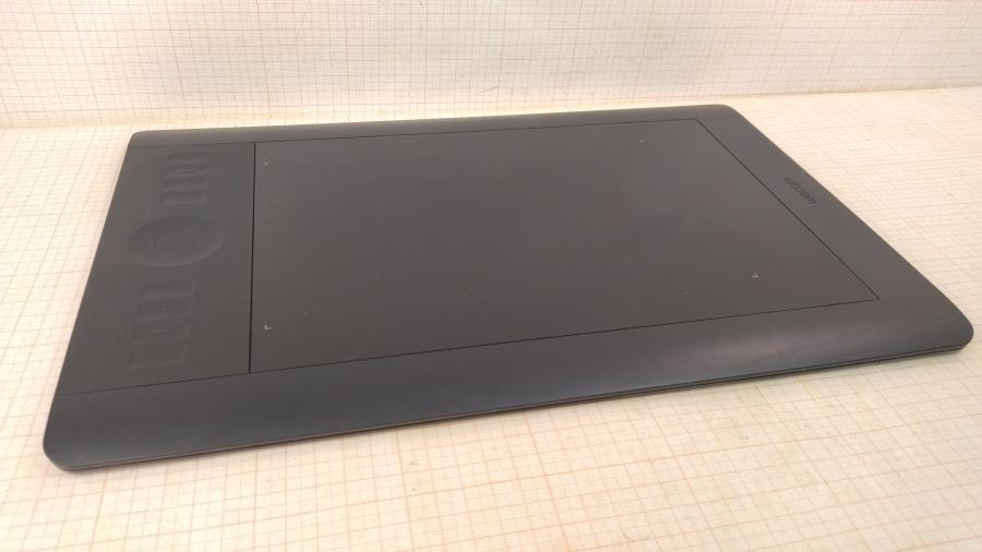 149-314-002 Графический планшет WACOM Intuos 5  TOUCH M PEN TABLET PTH-650 #1