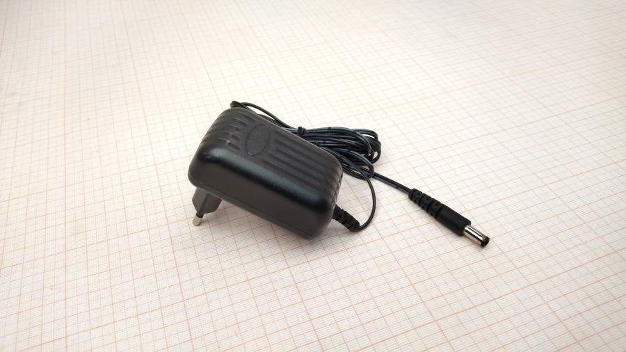 196-004-001 ЗУ для беспроводного пылесоса  ZD012A260050EU #1