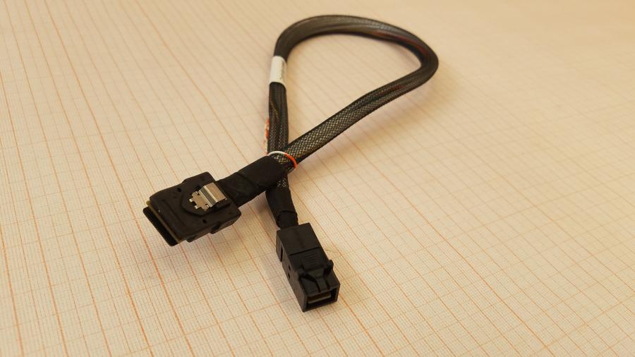 195-162-001 Кабель SFF Adaptec CBL-00117-02-A-R #1
