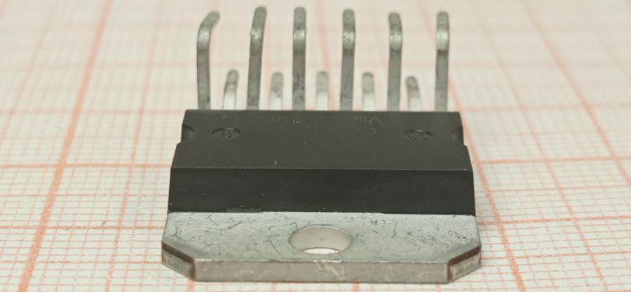 066-067-001 Усилитель  низкой частоты STMicroelectronics TDA2004R #4