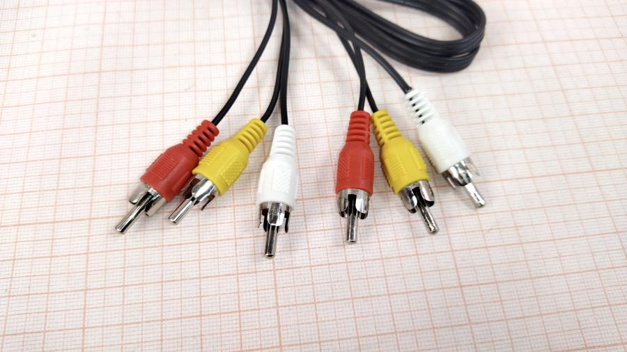 111-922-001 RCA video cable  1m/2x3RCA #2