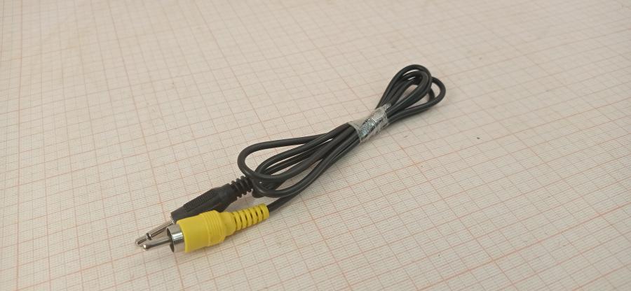 165-832-001 Кабель интерфейсный  1m / Jack 3.5-RCA #1