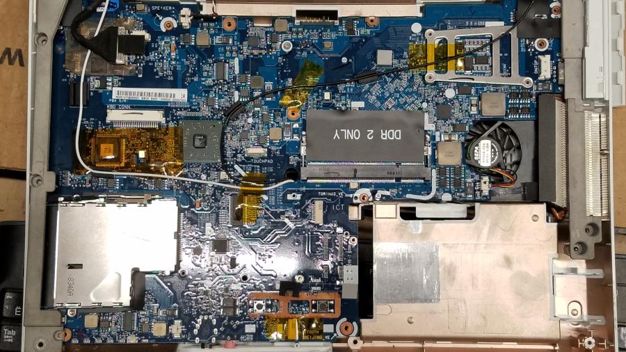 089-181-001 Ноутбук SAMSUNG NP-Q70Y #15