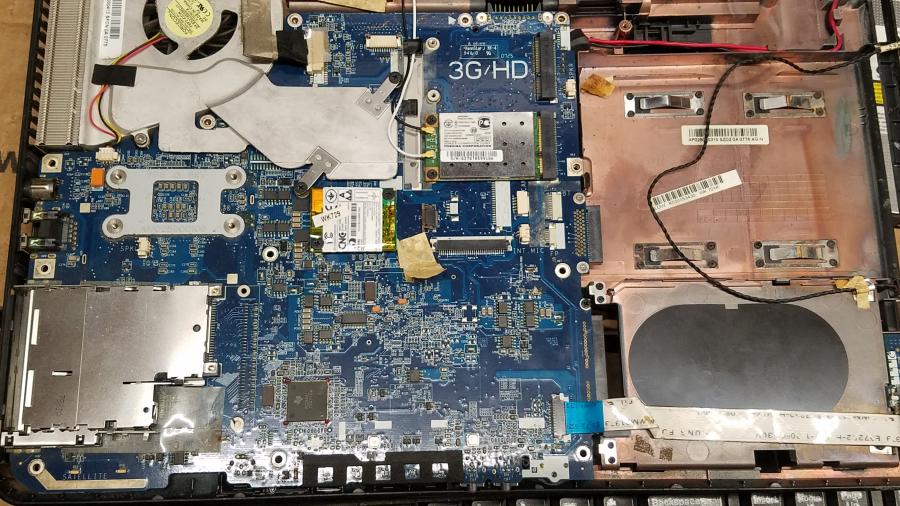 089-175-001 Ноутбук TOSHIBA SATELLITE A215-S4697 #14