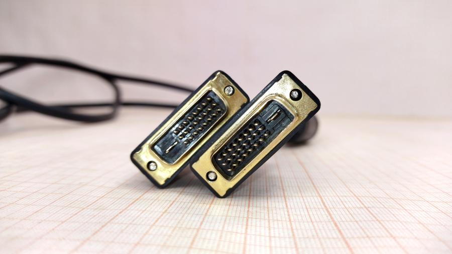 168-096-001 Кабель DVI для ЖК мониторов  DVI-D - DVI-D 3m Dual link #3