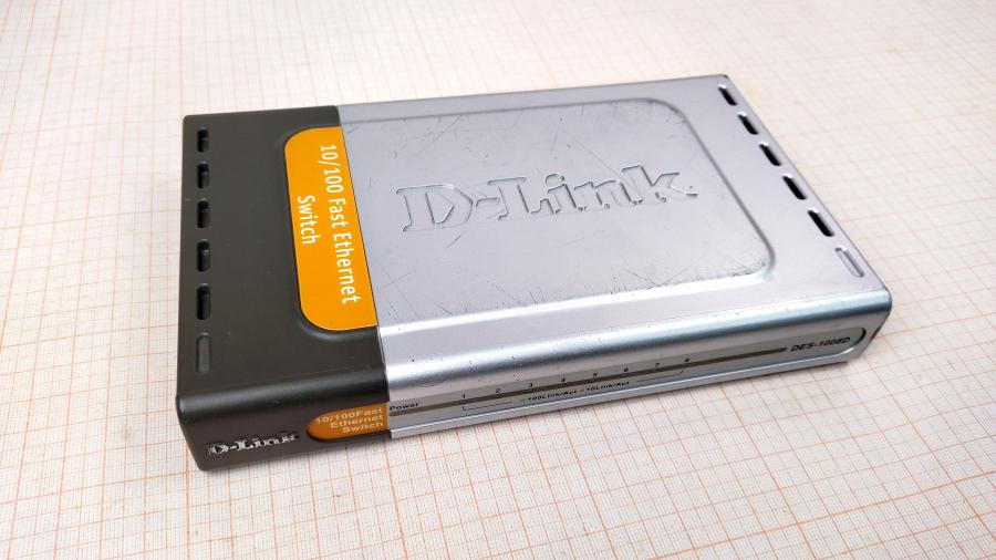 088-652-001 Коммутатор неуправляемый D-LINK DES-1008D #1