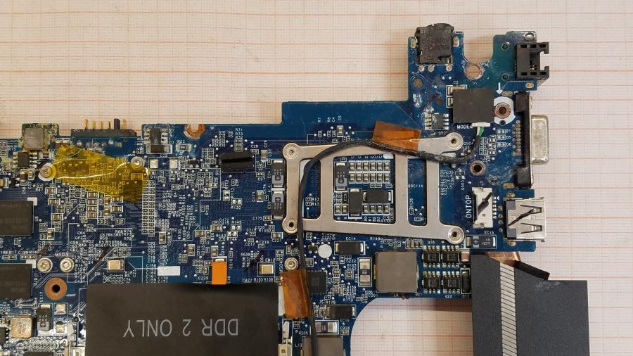 089-138-001 Ноутбук SAMSUNG NP-Q70AV02 #27