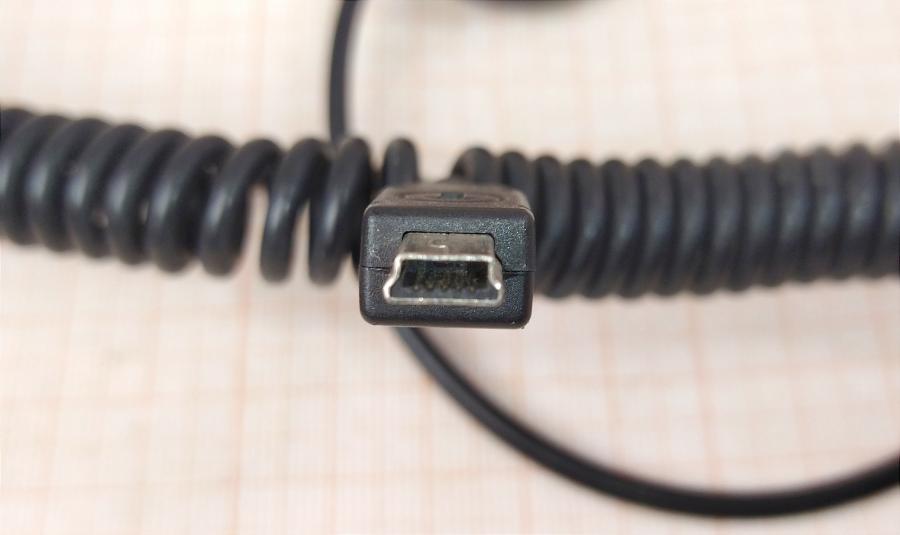 165-862-001 АЗУ для моб.телефона INTERSTEP Mini-USB 5V 1A #5