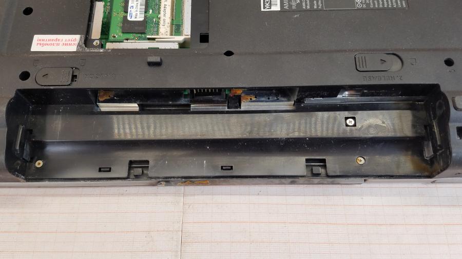 089-199-001 Ноутбук FUJITSU-SIEMENS AMILO Pro V3505 WL2 #20