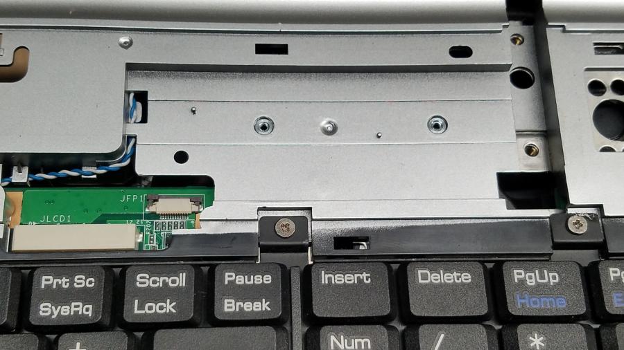 089-124-004 Ноутбук MSI VR610X (MS-163B) #15