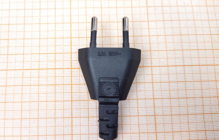 088-927-001 Кабель питания CEE 7/16 WELL SHIN CEE7/16 - IEC-C7 0.5m #4