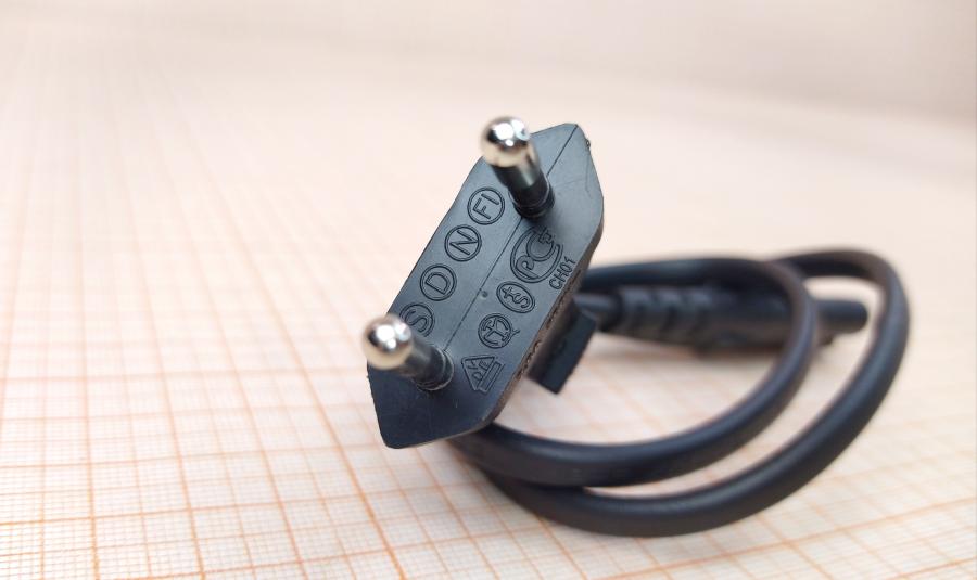 088-927-001 Кабель питания CEE 7/16 WELL SHIN CEE7/16 - IEC-C7 0.5m #5