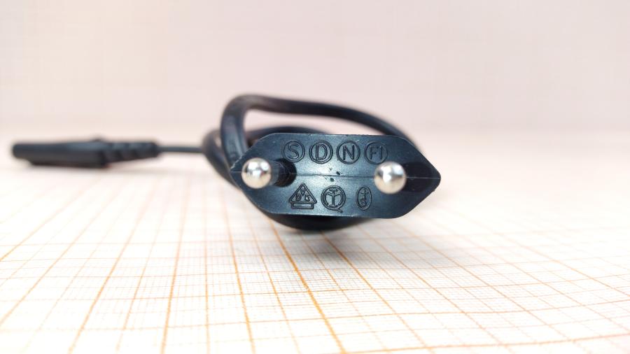 088-930-001 Кабель питания CEE 7/16 WELL SHIN  CEE7/16 - IEC-C7 0.6m #5