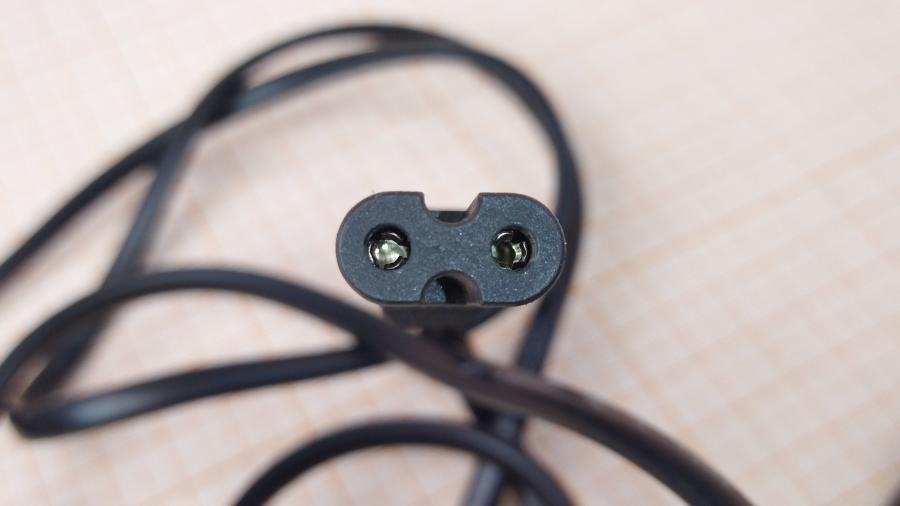 088-933-001 Кабель питания CEE 7/16 Volex  CEE7/16 - IEC-C7 2m #3