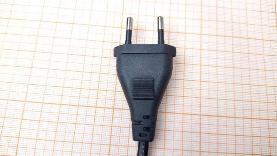 088-933-001 Кабель питания CEE 7/16 Volex  CEE7/16 - IEC-C7 2m #4