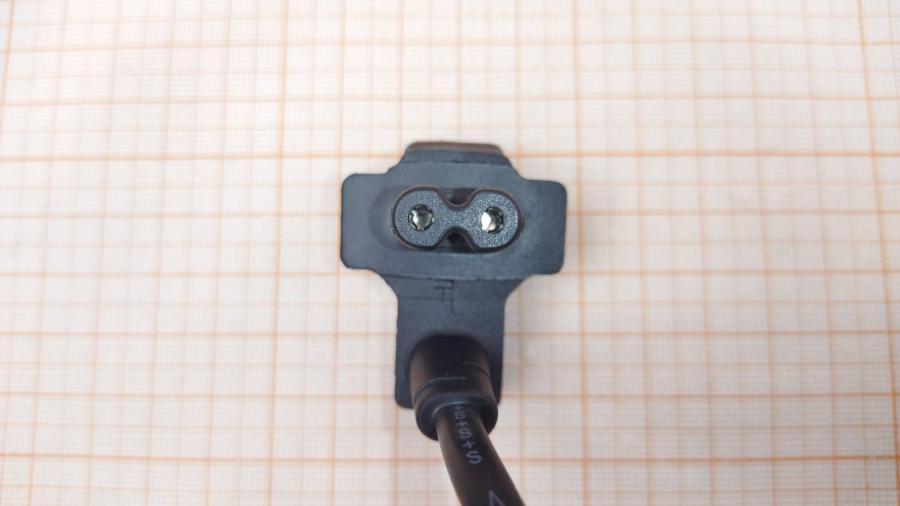 088-938-001 Кабель питания CEE 7/16 DELL CEE7/16 - IEC-C7 0.9m 2×0.75mm2 #3