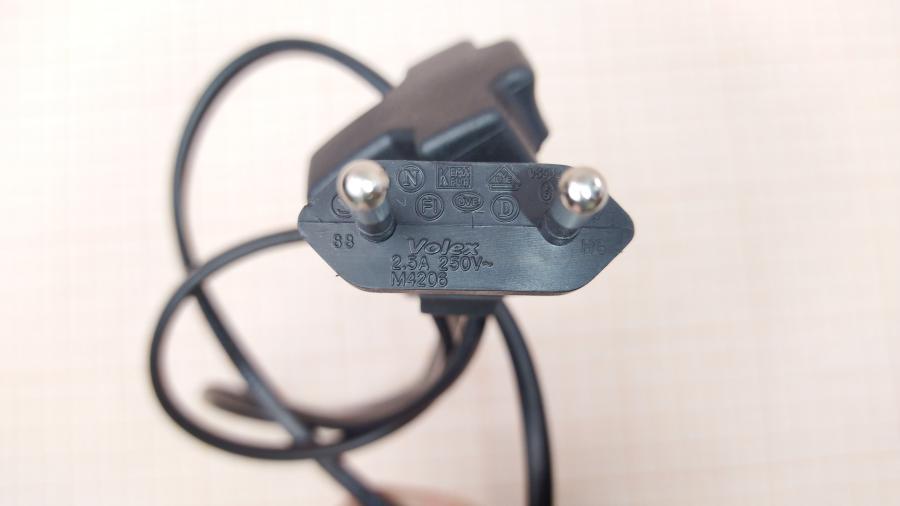 088-938-001 Кабель питания CEE 7/16 DELL CEE7/16 - IEC-C7 0.9m 2×0.75mm2 #5