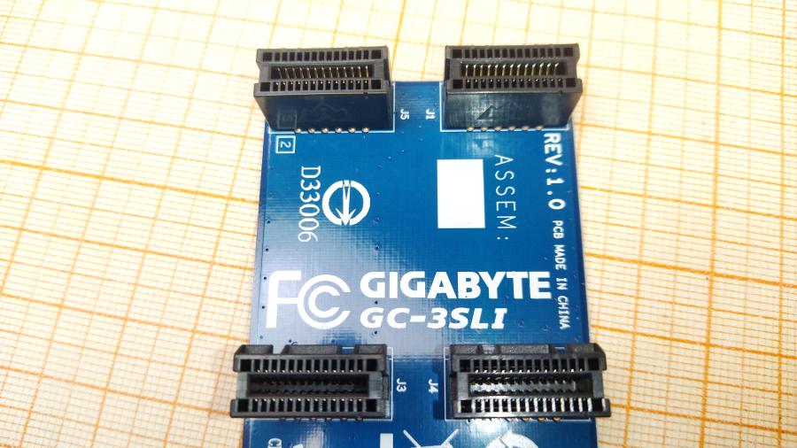 114-111-002 Мост объединения видеокарт GIGABYTE GC-3SLI #3