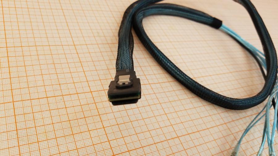 189-157-001 Кабель SFF  SFF8087-4×SATA+SideBand (SFF8448) #2