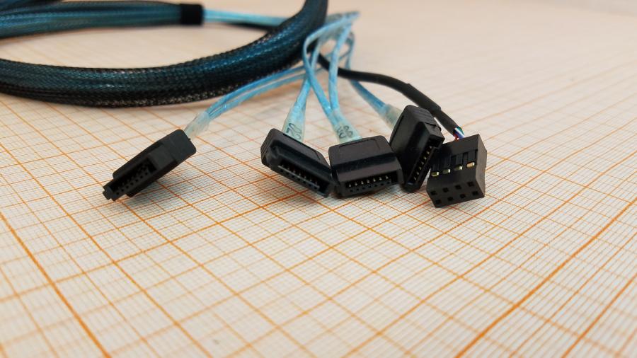 189-157-001 Кабель SFF  SFF8087-4×SATA+SideBand (SFF8448) #3