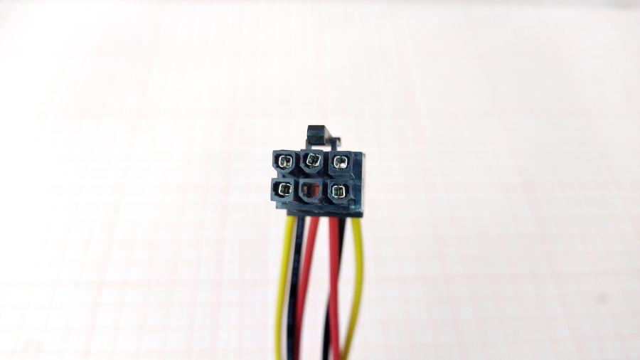 114-197-002 Переходник питания GIGABYTE 12CF1-1PW004-04R #2