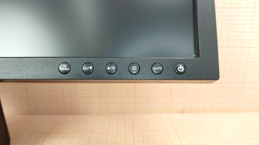 215-001-001 Монитор ЖК SAMSUNG 923NW #2