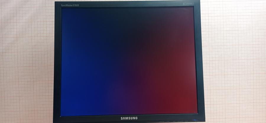 215-009-001 Монитор ЖК SAMSUNG E1920NR #17