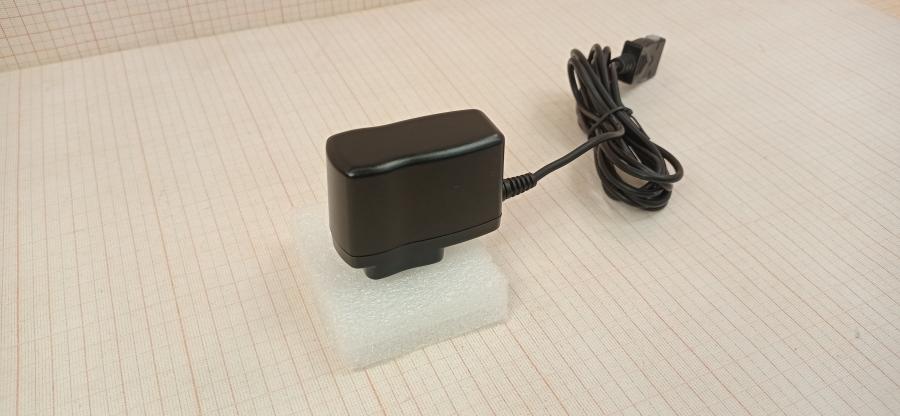 114-368-001 СЗУ для мобильных устройств HITACHI STA-050075J #1