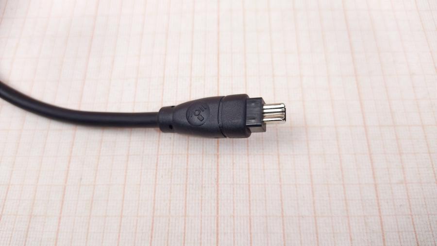 165-912-001 Кабель интерфейсный  IEEE 1394 6Pin (M) - IEEE 1394 4Pin(M) 1.5M #4