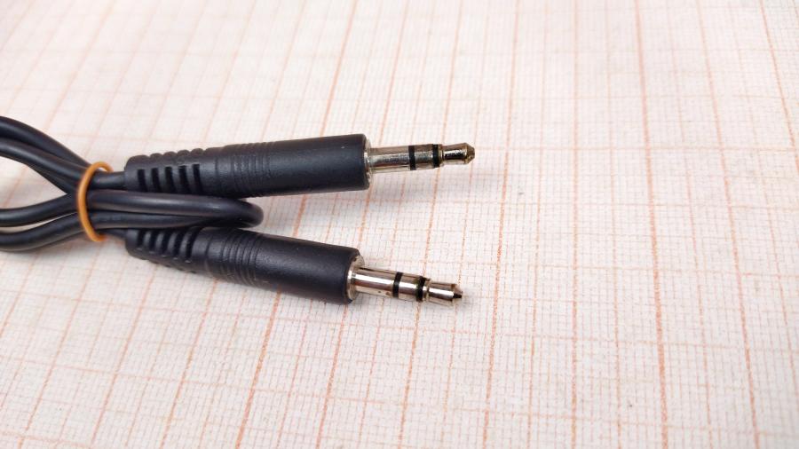 165-915-001 Кабель интерфейсный  MiniJack 3.5 - MiniJack 3.5 0.2m STEREO #2