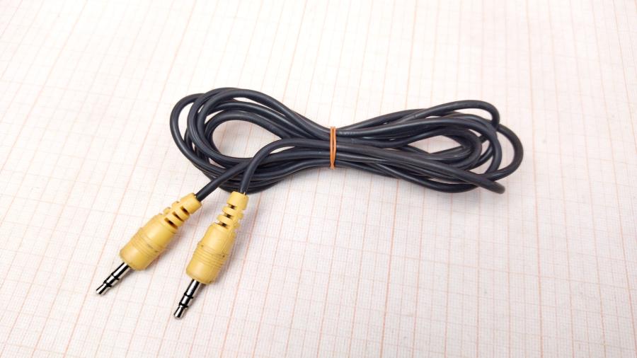 165-916-001 Кабель интерфейсный  MiniJack 3.5 - MiniJack 3.5 2m STEREO #1