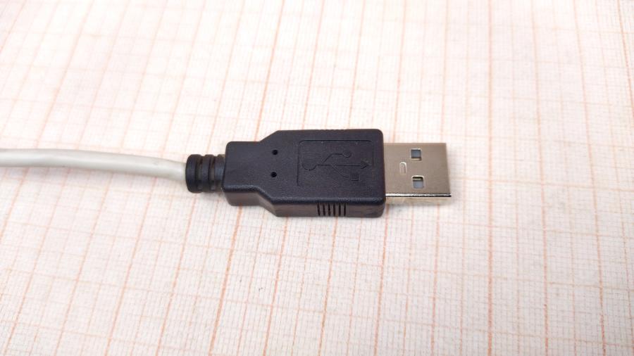 165-941-001 Кабель USB   USB A (M) - Pigtail 1.5m wht #2