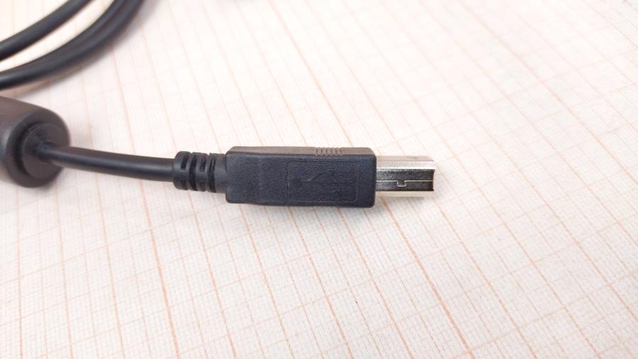 165-984-001 Кабель USB  USB A (M) - USB B (M) 1.5m FB #4