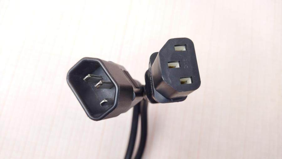 114-430-001 Удлинитель питания IEC-C14 WELL SHIN IEC C13 - IEC C14 1.8m blk #3