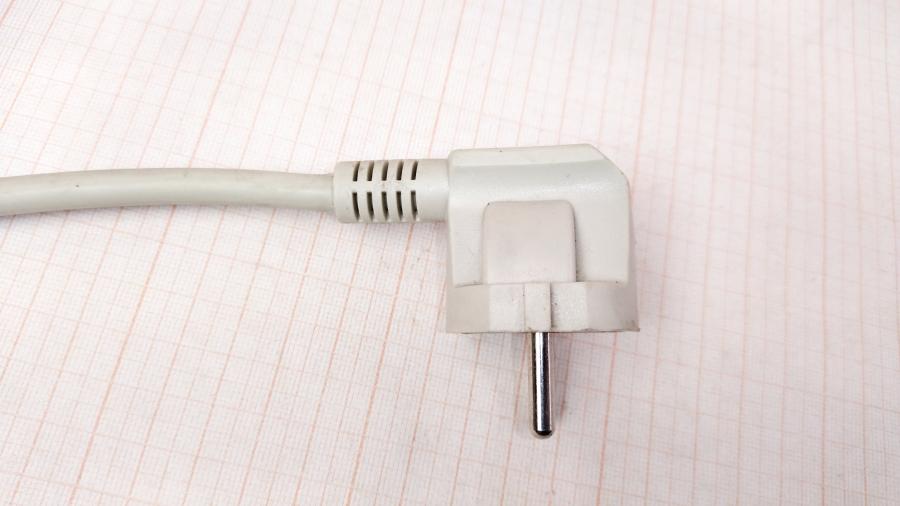 114-437-001 Кабель питания CEE7/7  CEE7/7 Угловой -  IEC-C13 3G×0.75мм² 1.5M gry #2