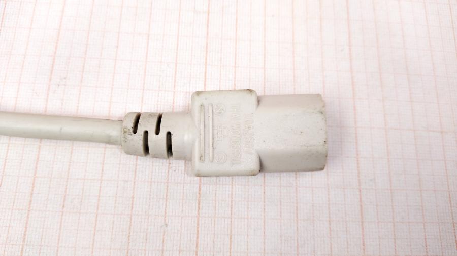 114-437-001 Кабель питания CEE7/7  CEE7/7 Угловой -  IEC-C13 3G×0.75мм² 1.5M gry #4