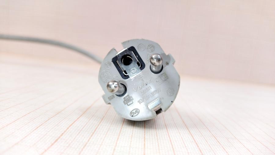 114-441-001 Кабель питания CEE7/7 Volex CEE7/7 - IEC-C13 3G×1.0мм² 1.8M #3