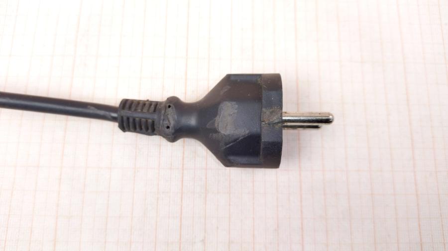 114-442-001 Кабель питания CEE7/7 LEONI CEE7/7 - IEC-C13 3G×1.0мм² 2.5M #2